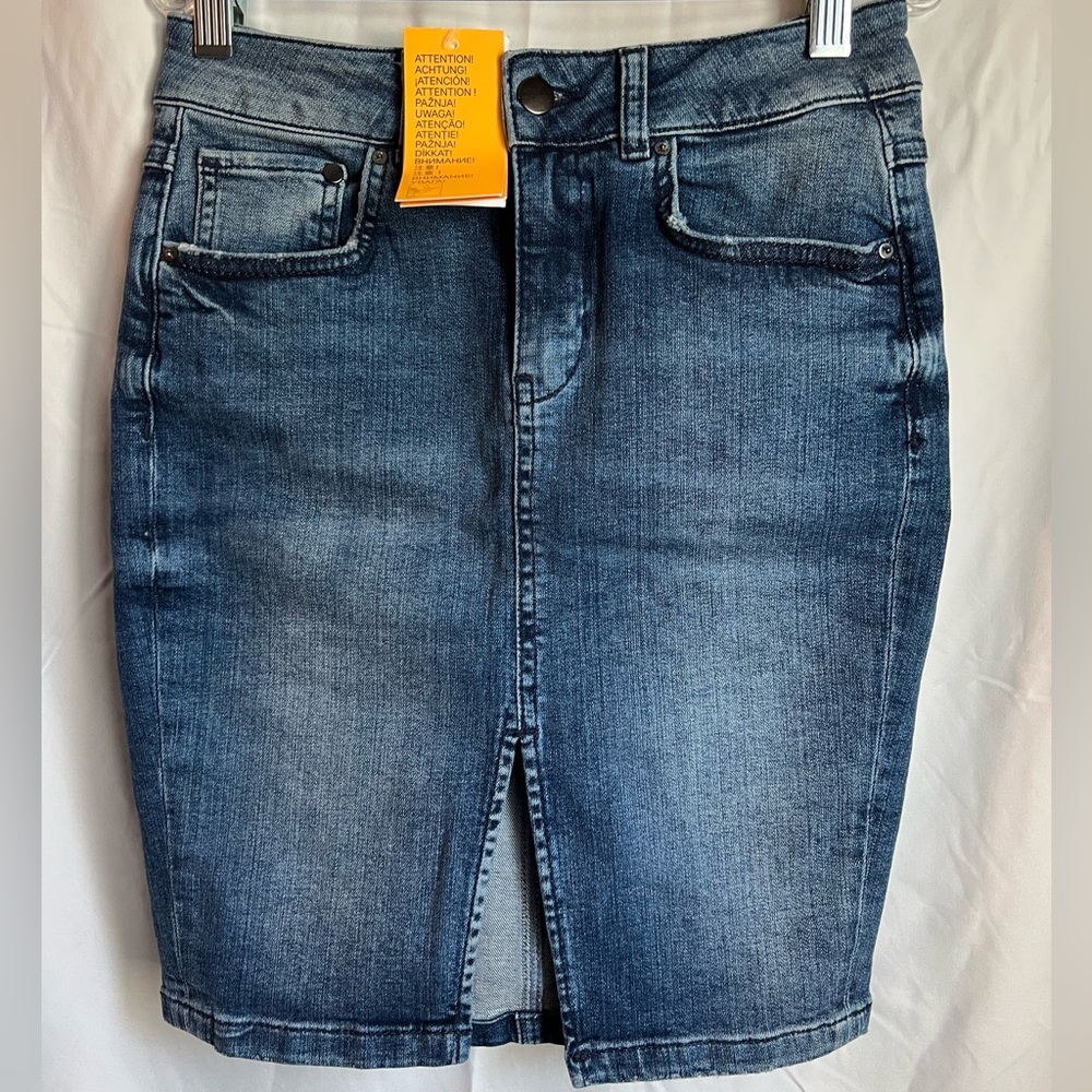 H&M Divided Women's Dark Blue Denim Skirt